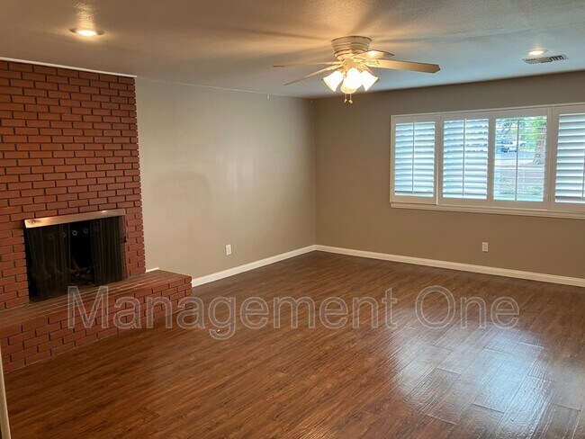 Foto del edificio - 1709 Garretson Ave