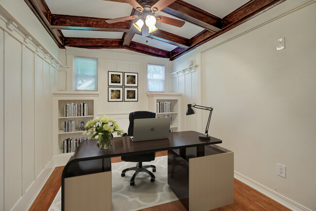 Building Photo - 4626 Cimarron St