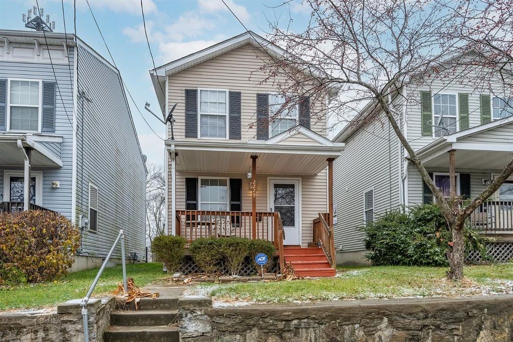 Primary Photo - 2229 Symmes St