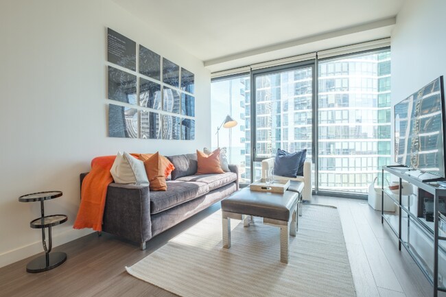 Foto del edificio - 1184 S Indiana Ave