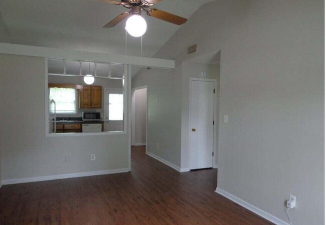 Foto del edificio - 206 Hickory Grove Dr