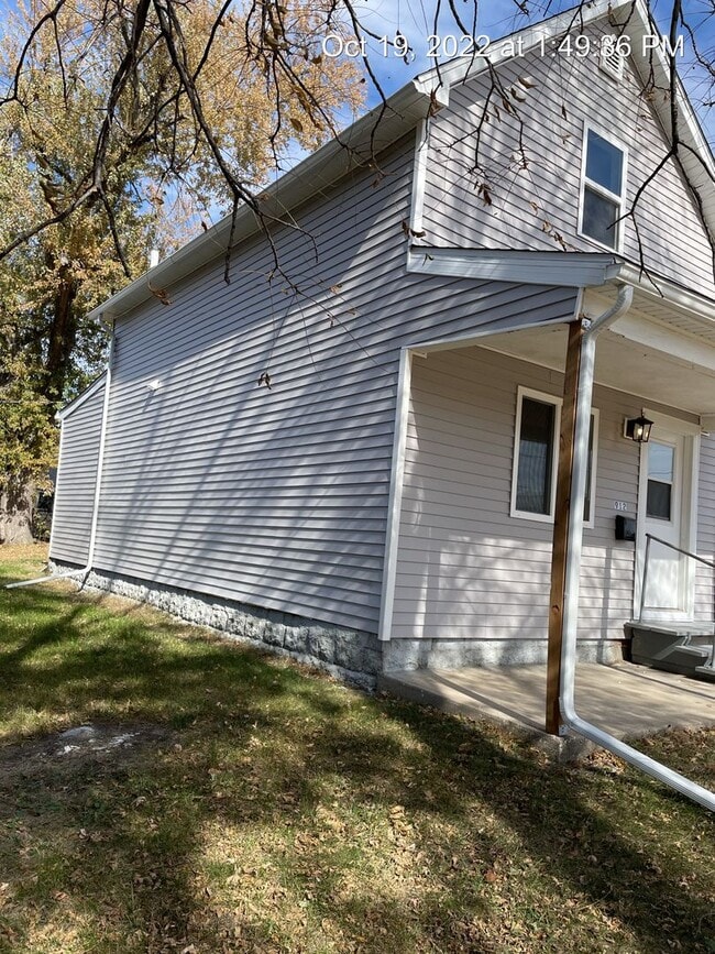 Building Photo - Updated 2 bedroom 1 bathroom home-located in Perry, IA