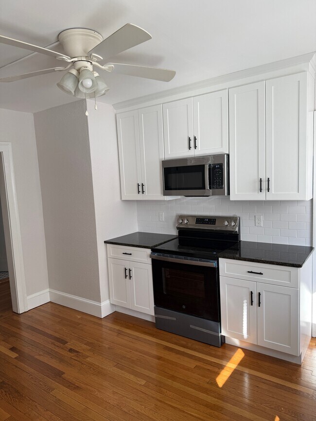 Foto del edificio - 85 Dover Rd