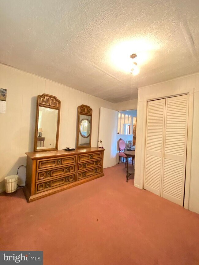 Building Photo - 7481 Jericho Rd