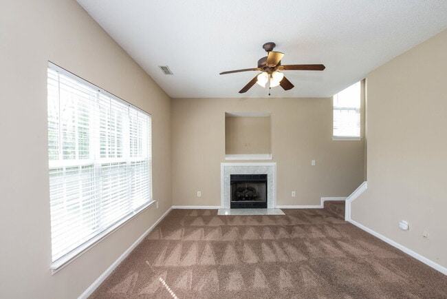 Building Photo - 326 McGinn Grove Dr