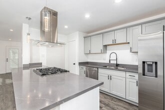 Building Photo - 13235 N 20th Ave