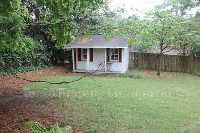 Building Photo - 3308 Junaluska Dr