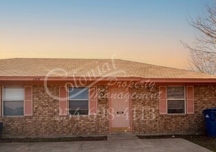 Building Photo - 106 Horseshoe Dr