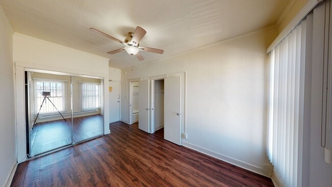 Interior Photo - 2532 DALY STREET