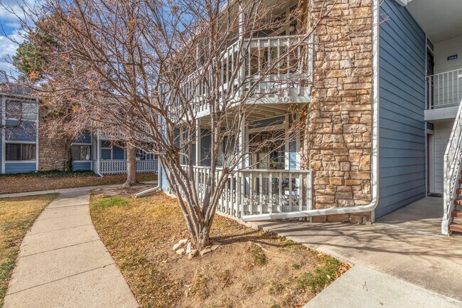 Foto del edificio - 8335 S Fairmount Dr