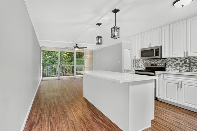 Building Photo - 95-257-257 Waikalani Dr