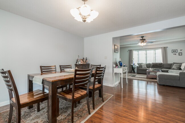 Dining Room - 4 Skampa Dr