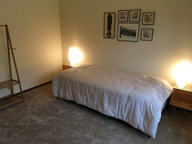 Building Photo - $1,325 per month: Maintenance Free Living ...