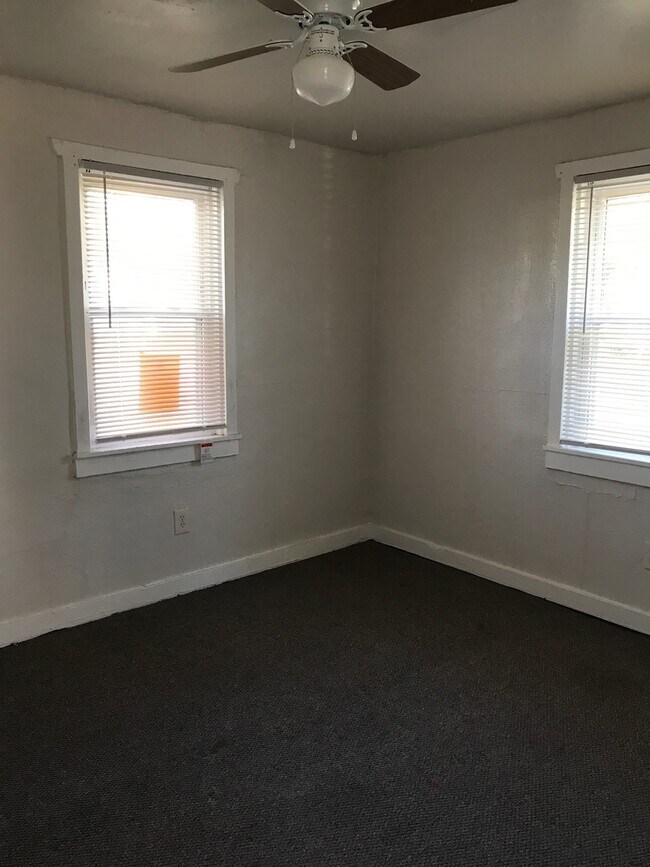 Foto del edificio - 2 BR 1 Bath