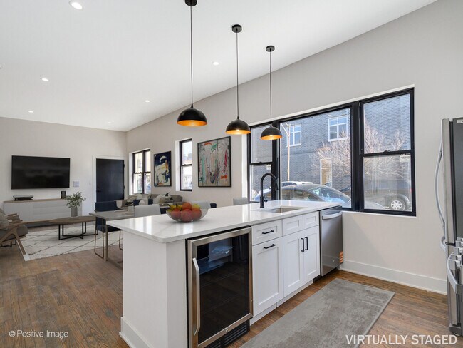 Foto del edificio - 846 N Ashland Ave