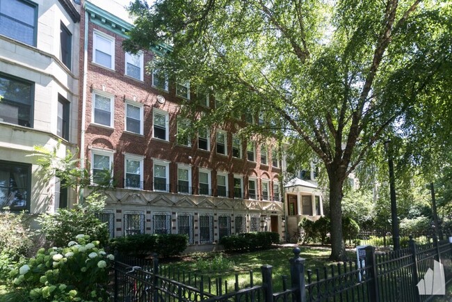 Foto del edificio - 4615 N Malden St