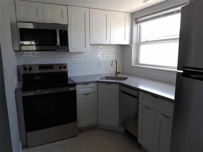 Foto del edificio - 11355 3rd St E