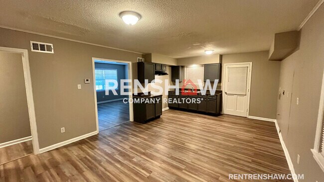 Foto del edificio - 3235 Harvester Ln E