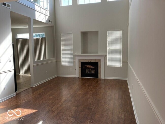 Foto del edificio - 3981 Eldor Flower Dr