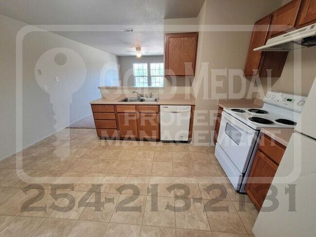 Building Photo - 3710 Malibu Ln