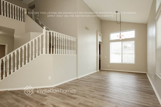 Building Photo - 16031 W Evans Dr