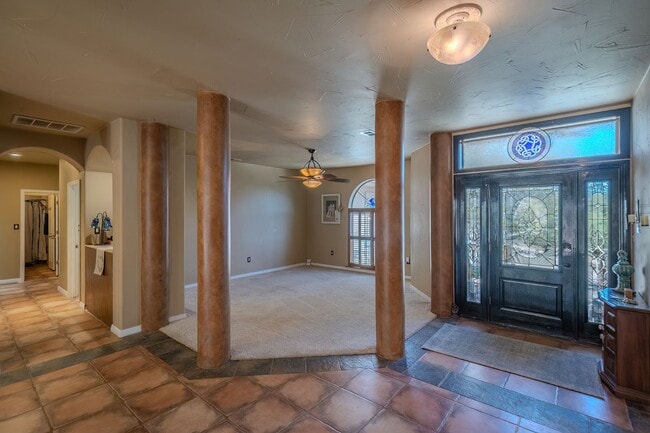 Building Photo - 111 Coker Ln