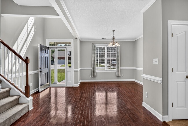 Building Photo - 217 Stagecoach Dr