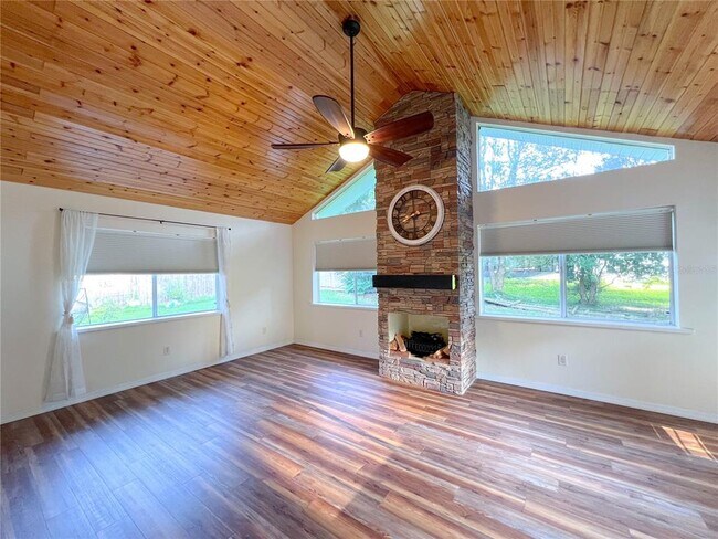 Foto del edificio - 7516 NW 36 Ave