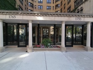 Building Photo - 1755 E 55th St