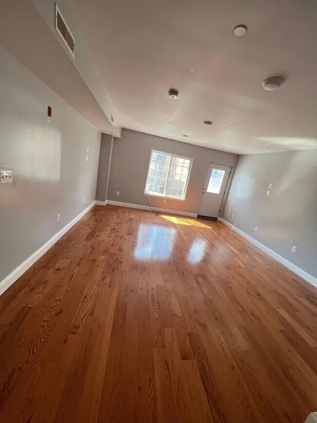 Foto del edificio - 615 N 11th St