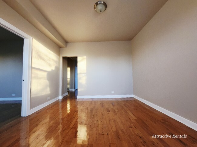 Foto del edificio - 6507 S Ingleside Ave