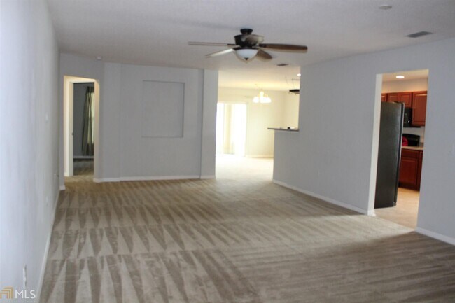 Building Photo - 125 Pine Bluff Ct