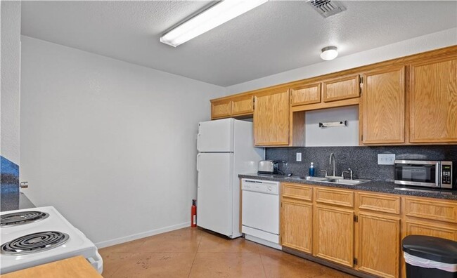 Foto del edificio - 3807 Littleleaf Ct