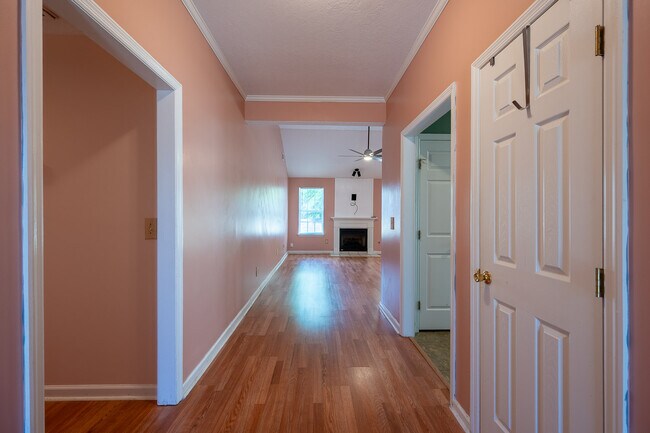 Foto del edificio - 945 Cannock St