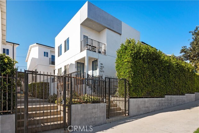Foto del edificio - 7125 S La Cienega Blvd