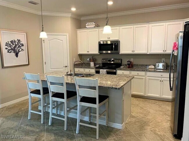 Building Photo - 9239 Shadow Oak Ln