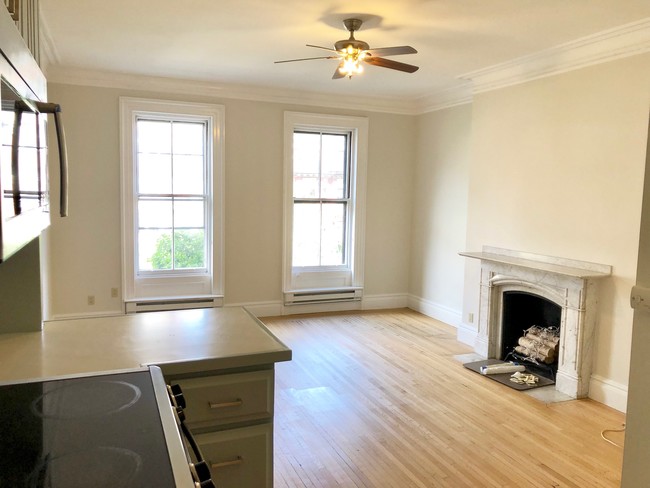 Building Photo - 265 Beacon St