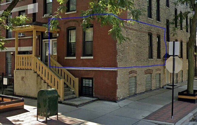 Building Photo - 1825 W Thomas St