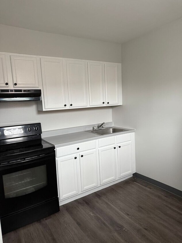 Foto principal - Now Leasing! Beautiful Studio.