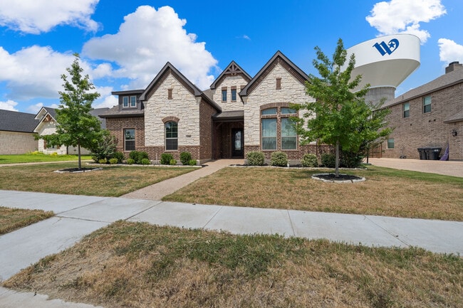 Building Photo - 2308 Paddington Way