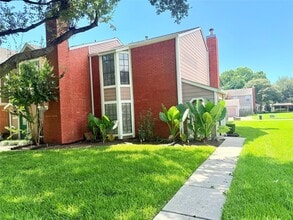 Building Photo - 17289 Saturn Ln