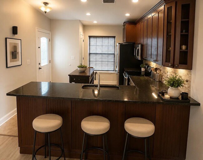 Building Photo - 3841 El Camino Ct