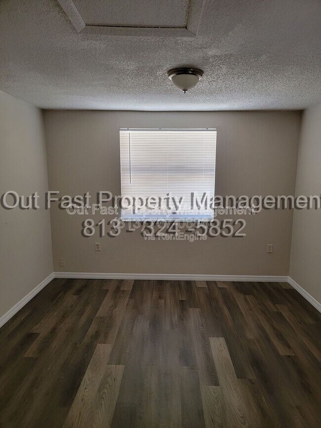 Building Photo - 8400 Sunnydale Dr