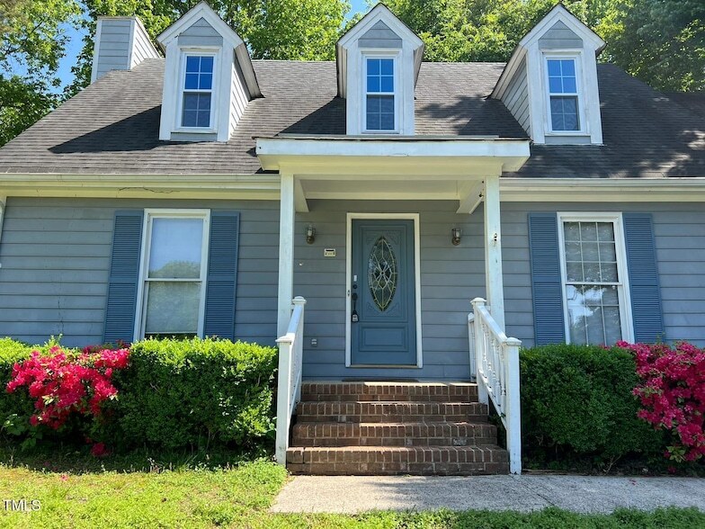 Primary Photo - 104 Albert Ct