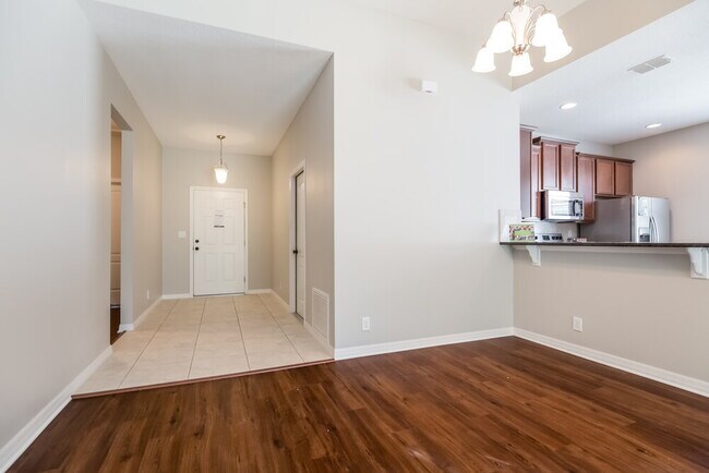 Building Photo - 831 Crooked Branch Dr
