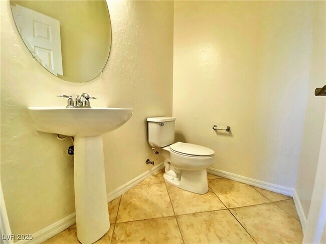 Building Photo - 6864 Owlet Ct