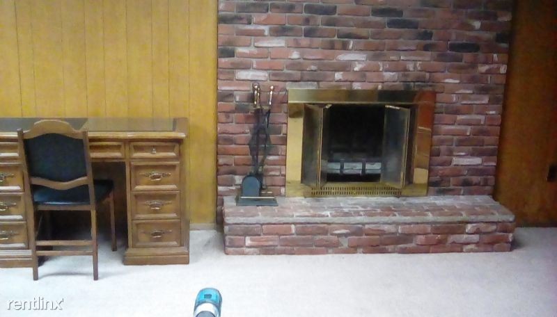 Primary Photo - 33 Dietrich Ln