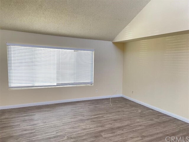 Building Photo - 1445 Jellick Ave