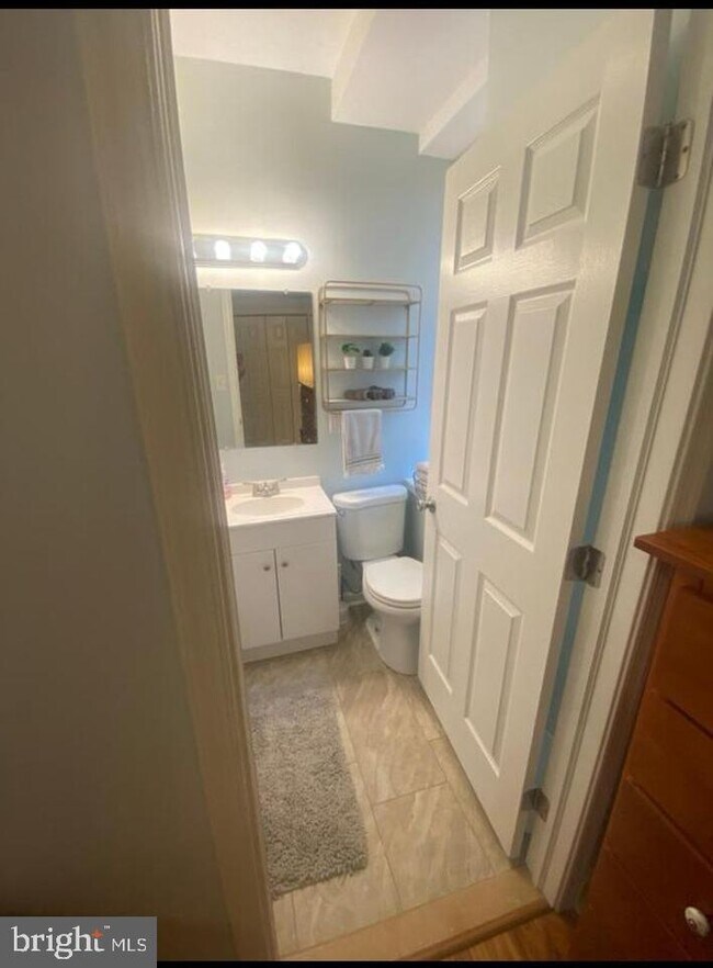 Foto del edificio - 240 W Rittenhouse St