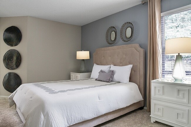 Building Photo - Anson at the Lakes